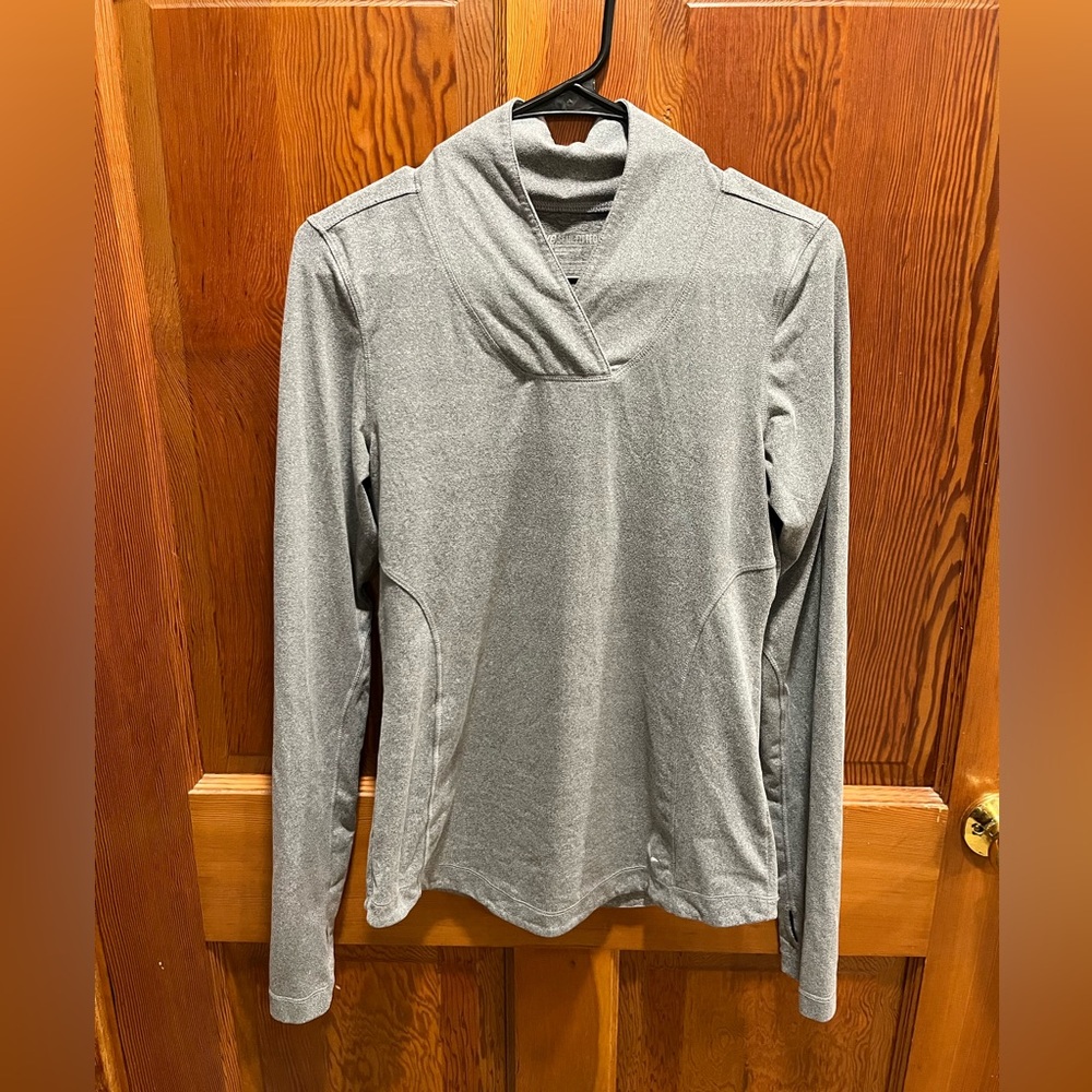 Old Navy Gray Cowl Neck Long Sleeve Athletic Semi Fitted Top